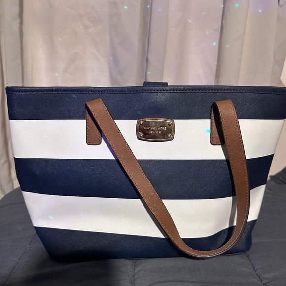 FLASH SALE!! MK Striped Tote - Picture 1 of 7